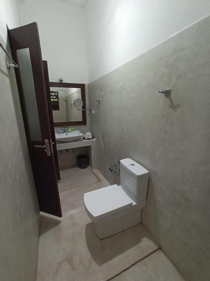Butterfly Jewel Bed & Breakfast Unawatuna Bagian luar foto