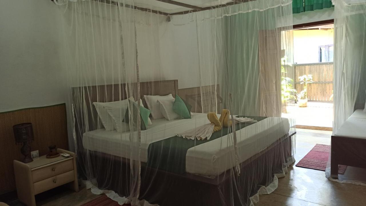 Butterfly Jewel Bed & Breakfast Unawatuna Bagian luar foto