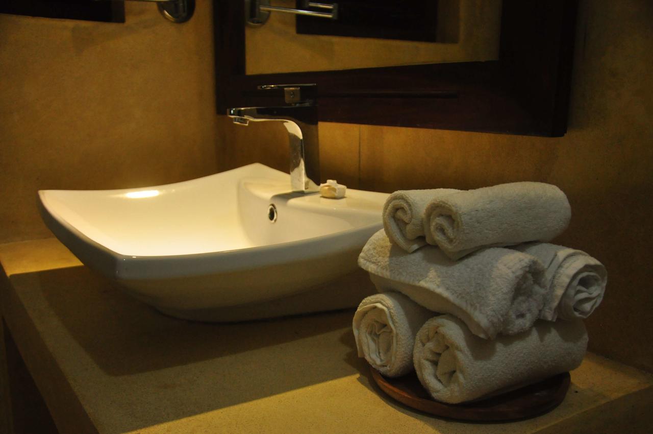 Butterfly Jewel Bed & Breakfast Unawatuna Bagian luar foto