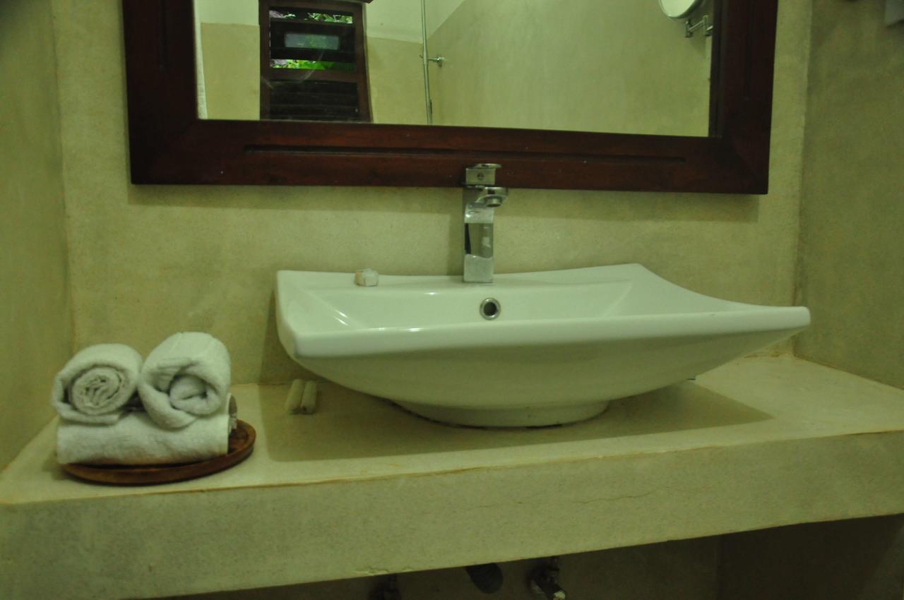 Butterfly Jewel Bed & Breakfast Unawatuna Bagian luar foto