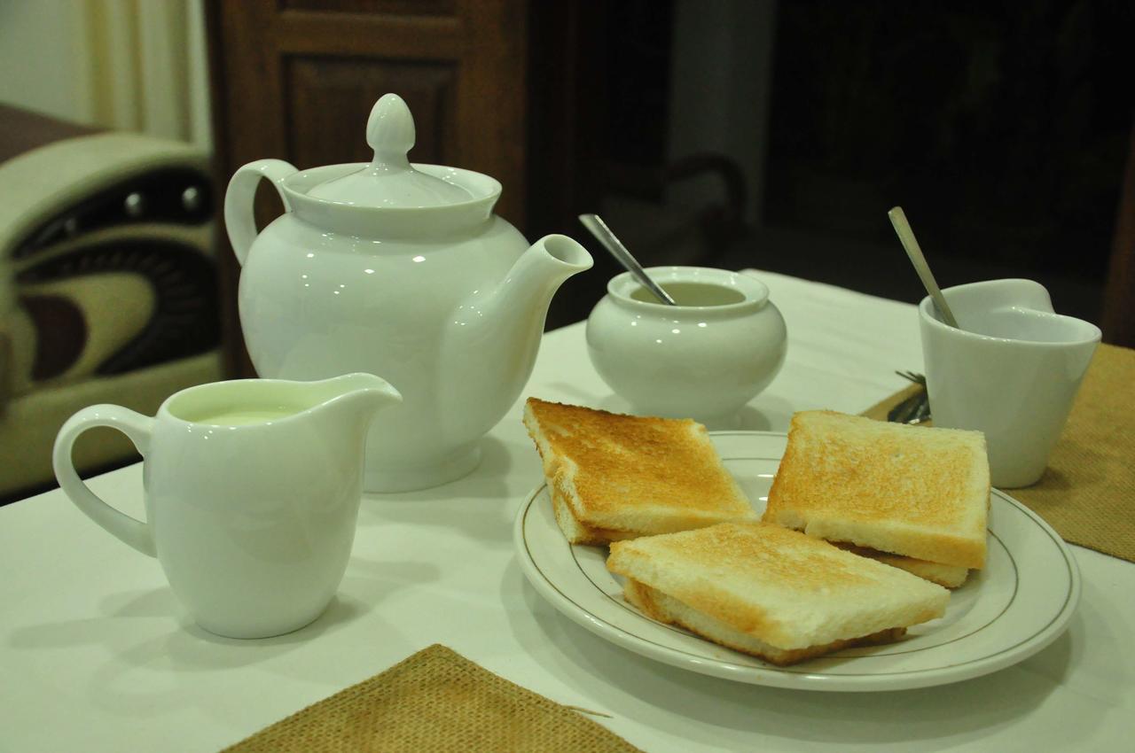 Butterfly Jewel Bed & Breakfast Unawatuna Bagian luar foto