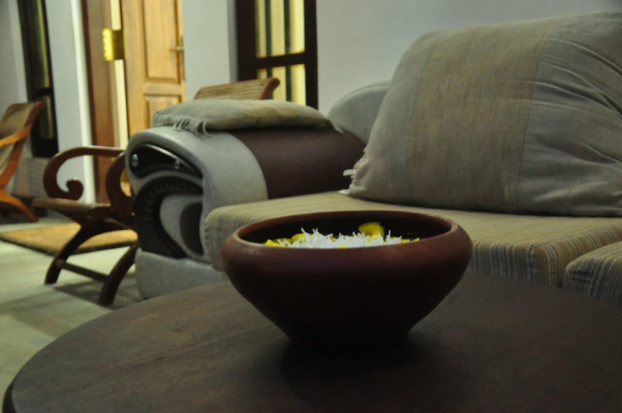 Butterfly Jewel Bed & Breakfast Unawatuna Bagian luar foto