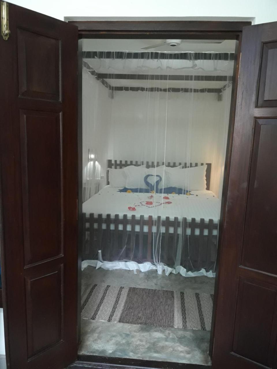 Butterfly Jewel Bed & Breakfast Unawatuna Bagian luar foto