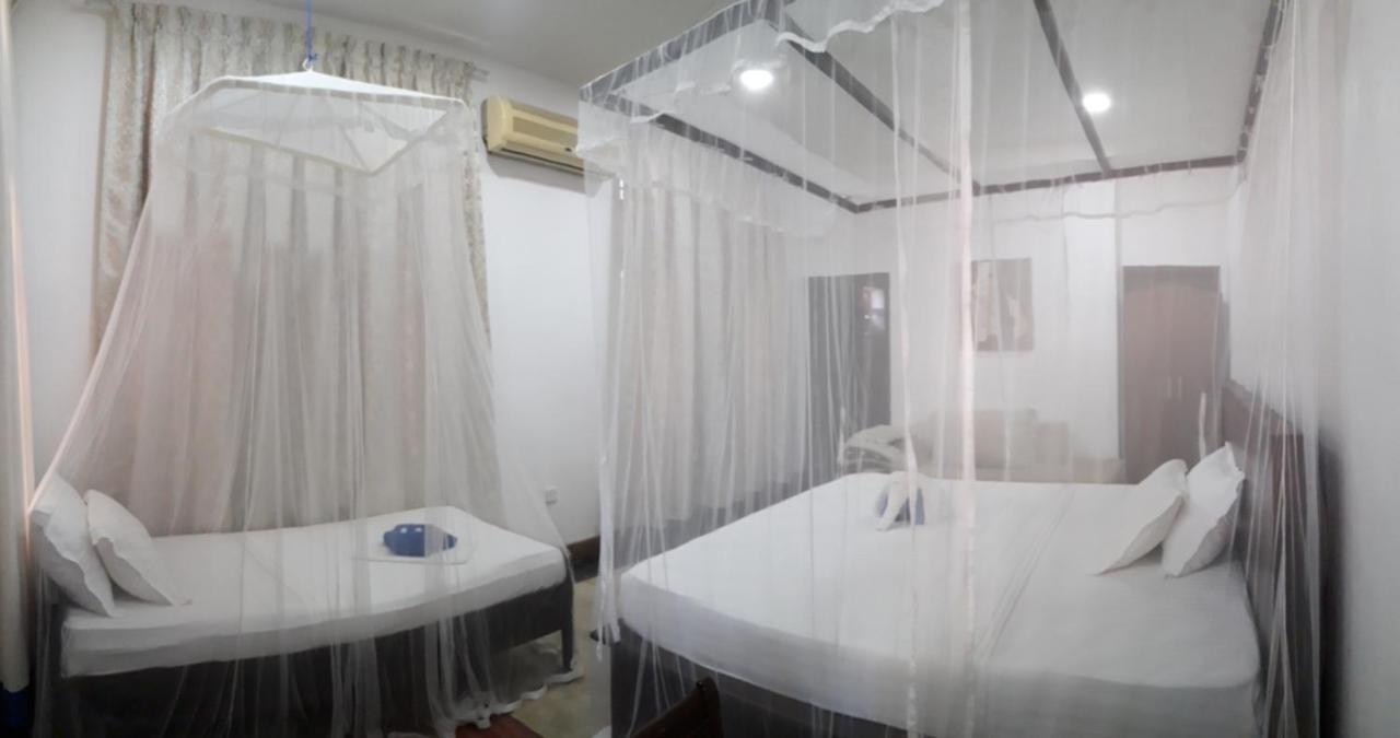 Butterfly Jewel Bed & Breakfast Unawatuna Bagian luar foto