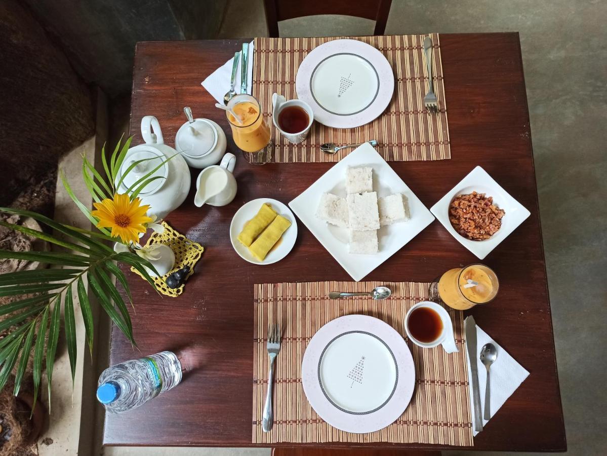 Butterfly Jewel Bed & Breakfast Unawatuna Bagian luar foto